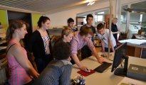 Schüler erleben Werkunterricht in der Tischlerei Schüler erleben Werkunterricht in der Tischlerei