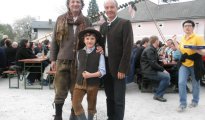 500 Besucher beim Maibaumsetzen in Seewalchen 500 Besucher beim Maibaumsetzen in Seewalchen