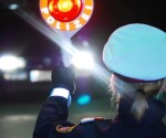 Polizeibeamte regeln den Verkehr Polizeibeamte regeln den Verkehr
