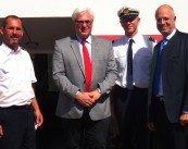 vlnr: Prof. Dr. Wolfgnag Mazal mit dem Kapitän der Poseidon Hr. Lechner, BR Josef Steinkogler und einem Schiffsmitarbeiter