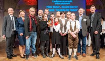 VS Pinsdorf gewinnt mit Projekt "Freunde für immer" den OÖ Bildungskristall 2013