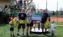 JVP und ÖAAB Schlatt spenden 500,- Euro für Kinderspielplätze JVP und ÖAAB Schlatt spenden 500,- Euro für Kinderspielplätze