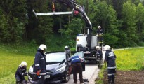 St. Wolfgang: Urlaubsgast landet mit Auto in Bachbett