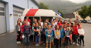 Ferienpasskinder beim Roten Kreuz
