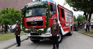 130 Jahre FF Atzbach mit RLF und MTF Fahrzeugsegnung