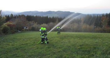 Herbsteinsatzübung des Pflichtbereiches Scharnstein – 8 Feuerwehren übten gemeinsam