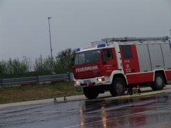 Feuerwehr-Einsatzlenker trainieren am ÖAMTC-Fahrtechnik-Zentrum Marchtrenk Feuerwehr-Einsatzlenker in Marchtrenk