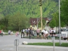 20 Meter Maibaum beim Seniorenheim