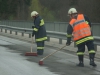 Gmunden: Bursch donnert gegen Verkehrsinsel und zieht 2km lange Ölspur nach sich