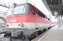 Bursch kletterte auf ÖBB-Zug - tot