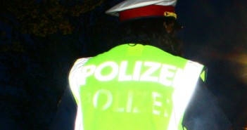 Schwanenstadt: Airbags aus drei Fahrzeugen und einen LKW gestohlen