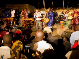 Benefizkonzert mit 80 Trommlern und Mamadou Diabate sowie Insingizi in Laakirchen | Foto: Pepi Djembe Afrika | Foto: photokino