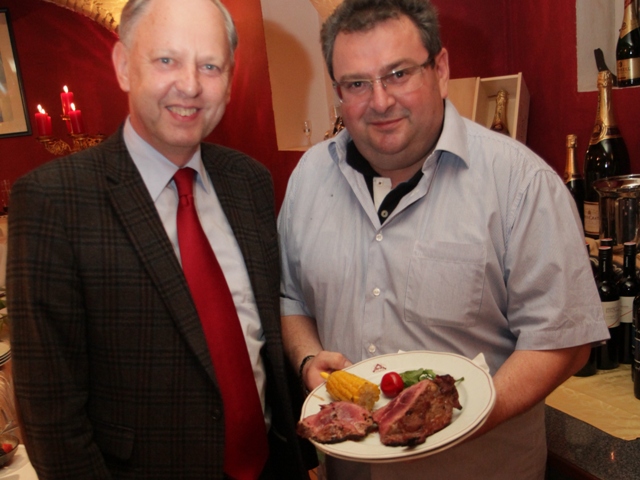 Steakhouse-Gründer Gerhard Huemer eröffnet in Gmunden ein Steakhouse