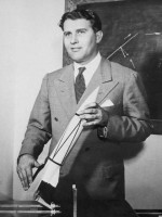 Wernher von Braun mit dem Modell einer V2-Rakete | Foto: NASA
