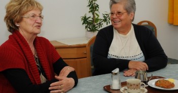 Eine Welt Kreis Timelkam spendet 7.000,- Euro für Missionsschwester Hildegard