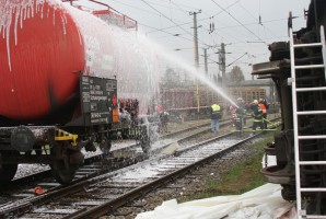 Zugunglück am Bahnhof Vöcklabruck fordert 200 Einsatzkräfte