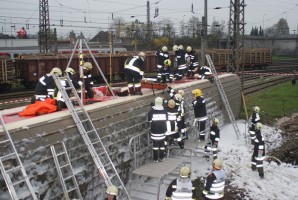 Zugunglück am Bahnhof Vöcklabruck fordert 200 Einsatzkräfte