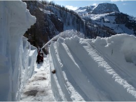 Sommerstart der Dachstein-Eishöhle und "Early Bird" für Skitourengeher