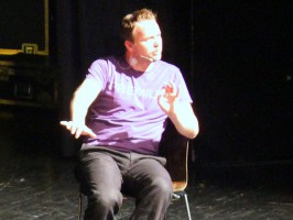 Thomas Stipsits präsentierte sein Programm: Bauernschach - ein Winterthriller