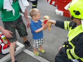 Attnang: Vater und Sohn aus Lift befreit