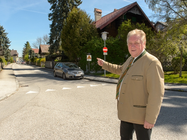 Stadtteilbegehungen 2012 mit Bürgermeister Köppl beginnt am Rennweg | Foto: Kochem