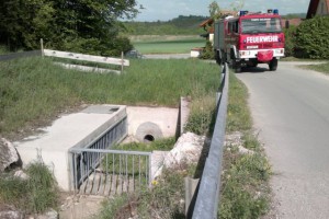 Ohlsdorf: unbekannte Flüssigkeit verunreinigt Grennbach