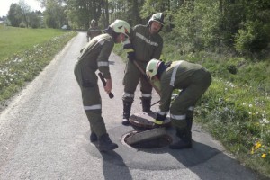 Ohlsdorf: unbekannte Flüssigkeit verunreinigt Grennbach