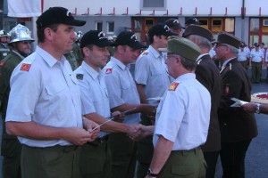 Florianis beim 57. Bewerb um das Feuerwehrleistungsabzeichen in Gold in Linz