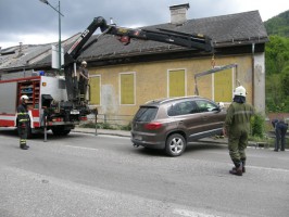 Bad Ischl: Geländewagen durchstieß Leitschiene