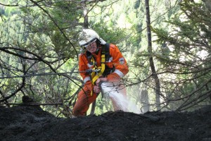 Bad Goisern: Waldbrand am Anzenberg in 1250 Meter Seehöhe