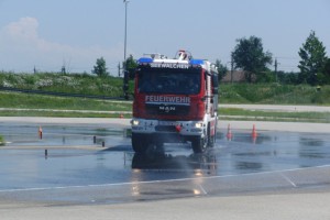 Seewalchen: Feuerwehr bei Einsatzfahrer-Training in Marchtrenk