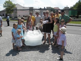 Seewalchen lüftet das Eisblockgeheimnis