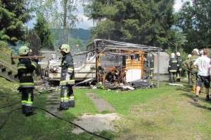 Wohnwagen auf Campingplatz abgebrannt - 35.000 Euro Schaden