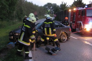 Laakirchen: mit Auto auf B144 überschlagen