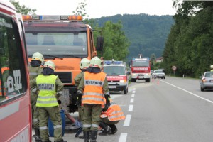 Ohlsdorf: defekte Hydraulikleitung sorgt für Feuerwehreinsatz