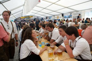 Regauer Dorffest mit Schuhplattlertreffen