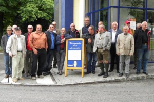 Gmundner Florianis besuchen Brauerei Zipf