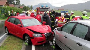 Mondsee: Frontalcrash auf der B154 im Bereich Kasten