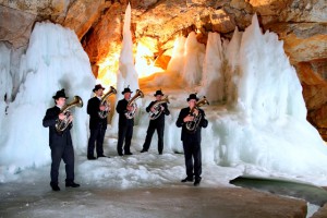 110 Jahre Ortsmusikkapelle Obertraun - Benefizkonzert für Schmetterlingskinder!