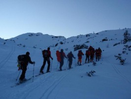 Sechsköpfige Bergsteigergruppe am Dachstein in Bergnot geraten
