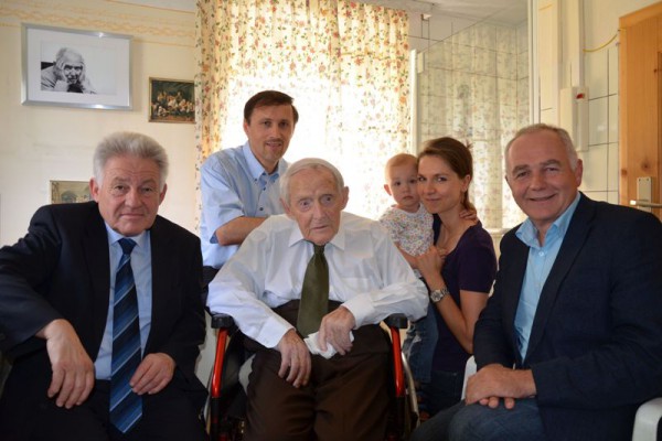 Landeshauptmann Pühringer gratuliert ältestem KZ-Überlebenden zum 107. Geburtstag