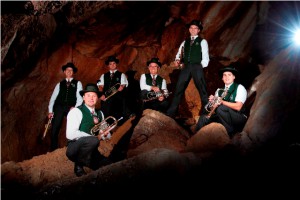 110 Jahre Ortsmusikkapelle Obertraun - Benefizkonzert für Schmetterlingskinder!