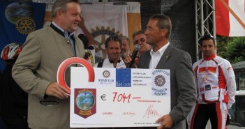 Rad-Tour für PolioPlus von Kirchdorf nach Vöcklabruck brachte 7.000 Euro