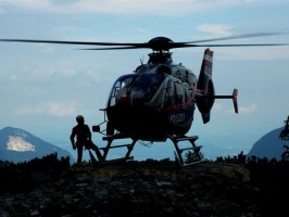 Bergsteiger von Polizeihubschrauber ins Tal geflogen