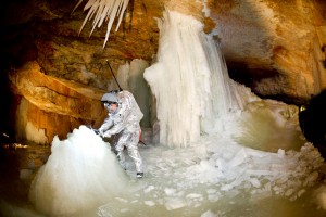 Weltraum Forum präsentiert Marsanzug in der Dachstein Eishöhle | Foto: Zanella/kux