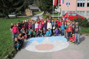 Blühende Straßen im Welterbeort Gosau