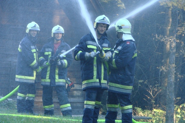 Almtaler Feuerwehren stellten ihre Schlagkraft bei der Herbstübung unter Beweis