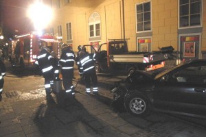 Bad Ischl: Frontal gegen Straßenlaterne geprallt