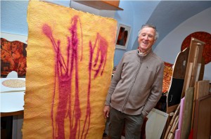 Hans Kienesberger lädt zum Tag des offenen Ateliers in die Theatergasse | Foto: Wolfgang Spitzbart