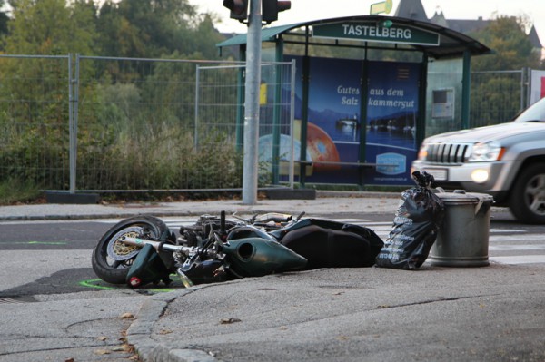 Motorradfahrer bei Crash schwer verletzt